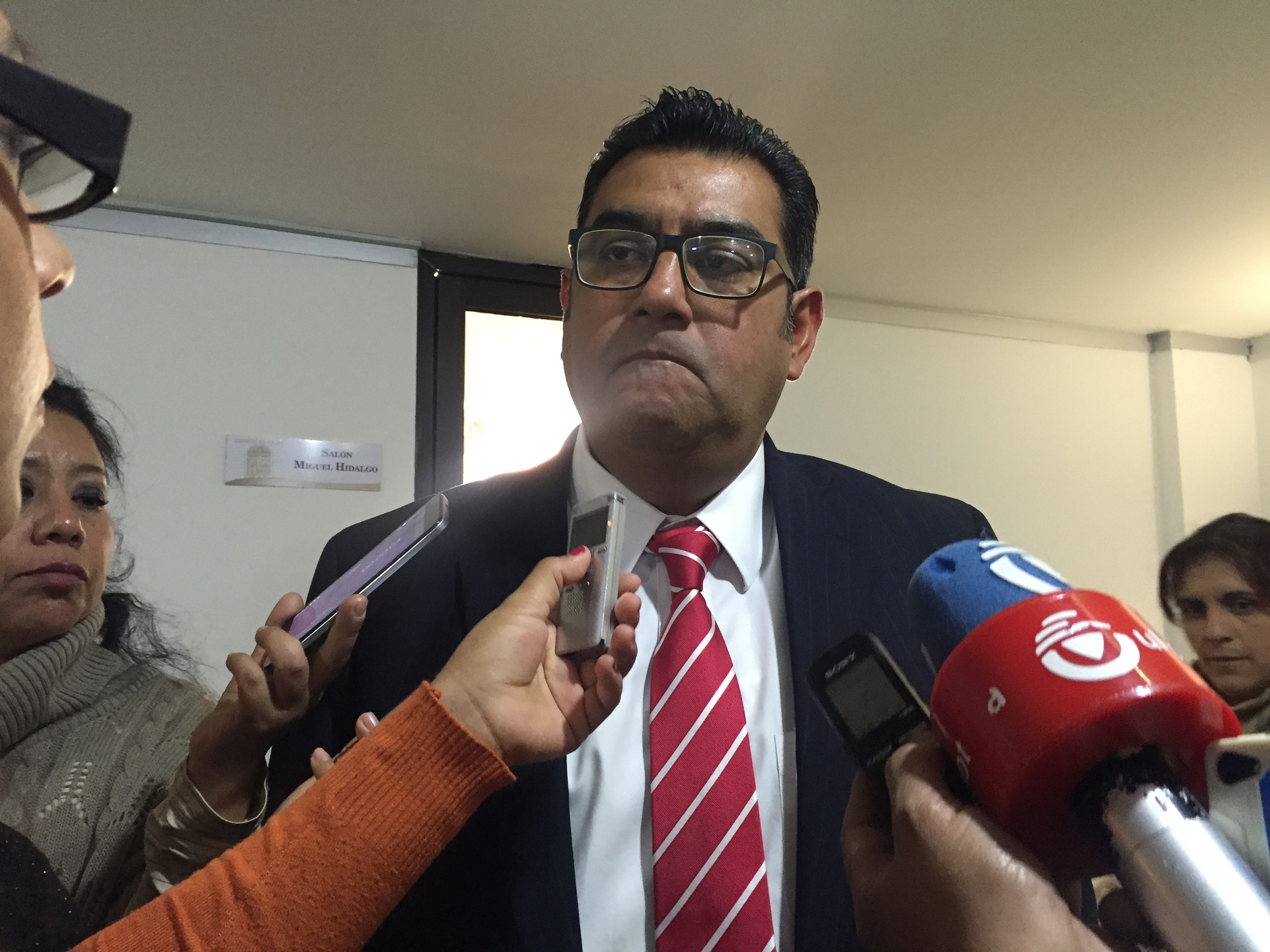 Desbandada en el PRI, renuncia el diputado Salomón Céspedes