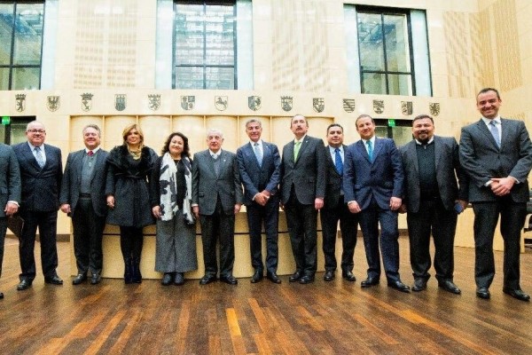 Tony Gali asiste a la sesión del Consejo Federal Alemán