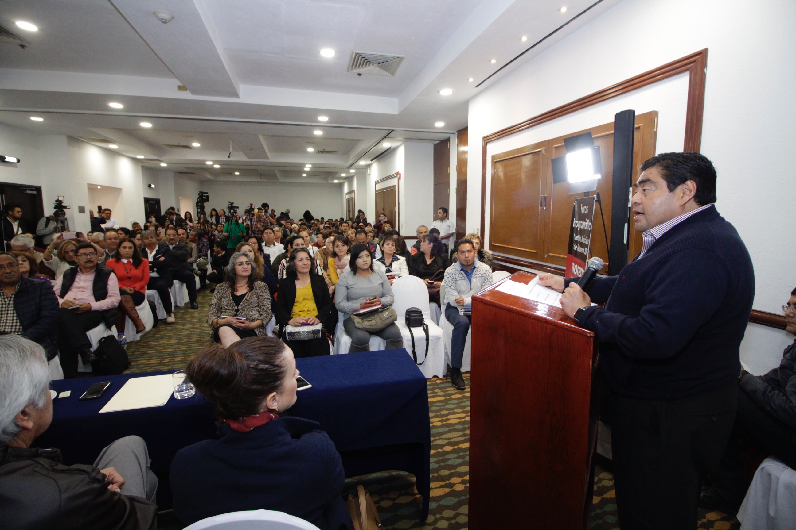 Mario Marín y Moreno Valle pactaron no «tocarse» en proceso, acusa Barbosa