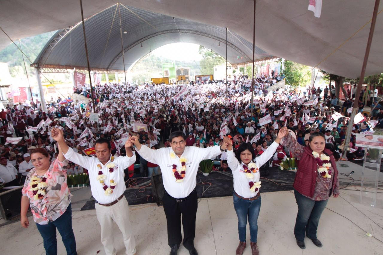 Impulsar una política de gestión y proyectos propone Miguel Barbosa en Zuatla