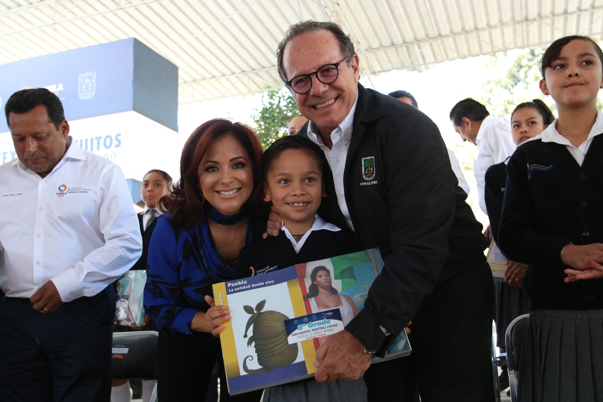 Dinorah López de Gali inicia entrega de libros de texto gratuitos