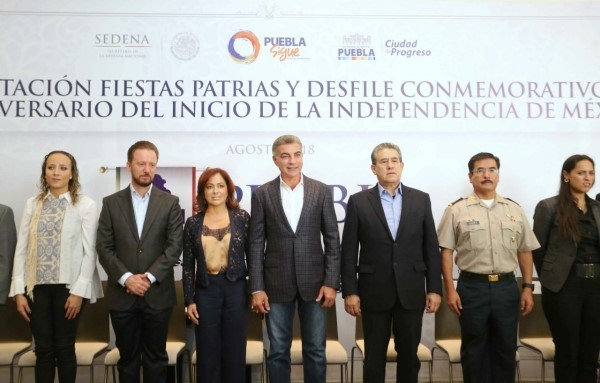 Presentan en Puebla actividades del mes patrio