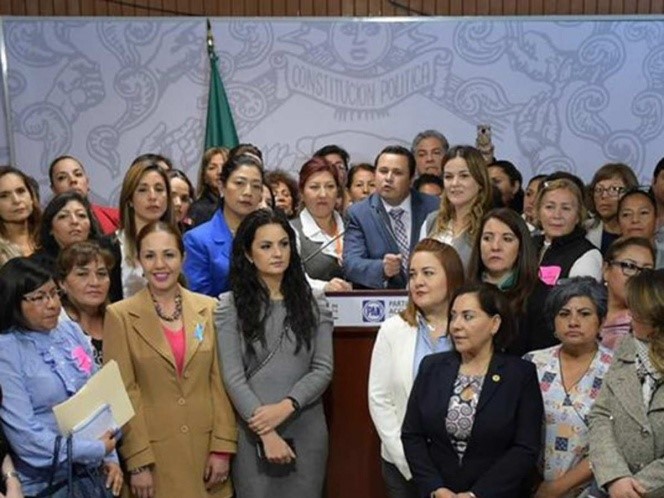 Preparan diputadas amparos contra cierre de estancias infantiles