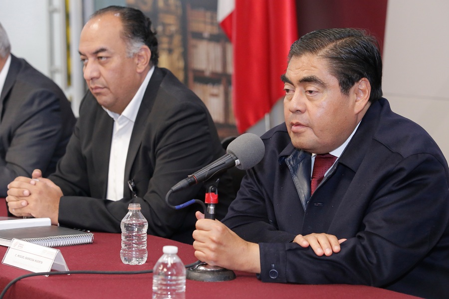Acusa Miguel Barbosa, a los altos mandos policiacos de Puebla Capital, de encubrir a la delincuencia organizada