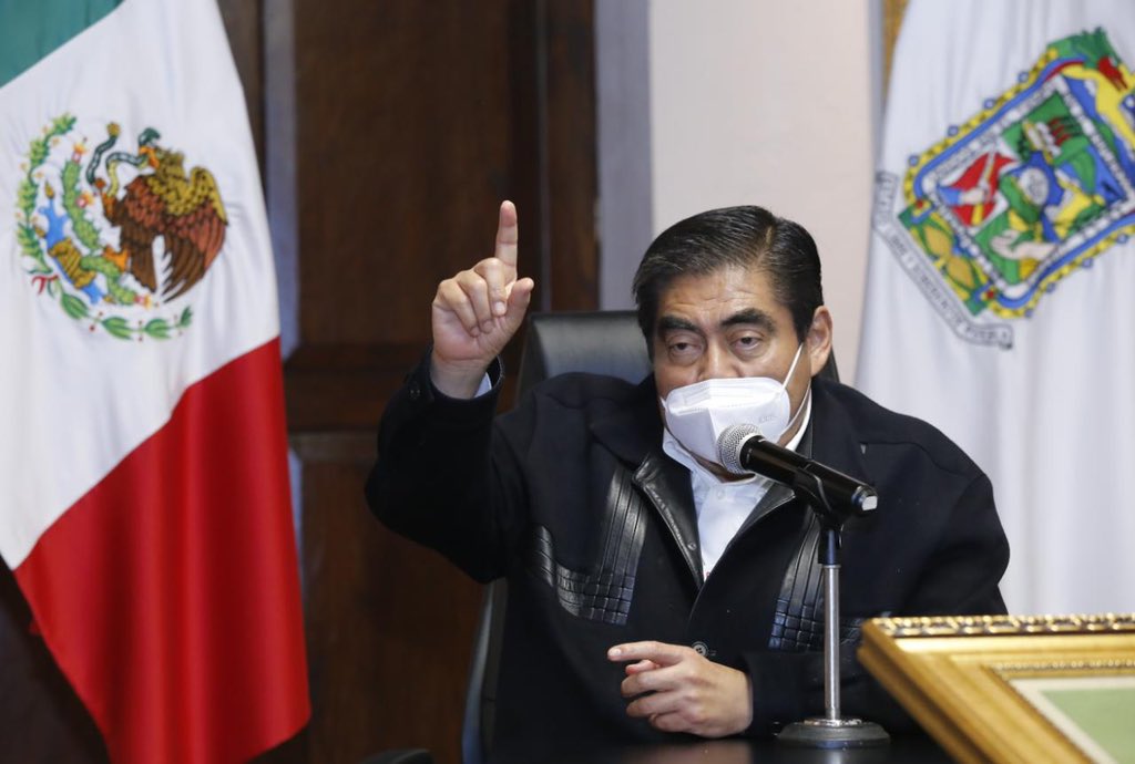 Sin adquirir deuda, se ha atendido a pacientes COVID: Barbosa