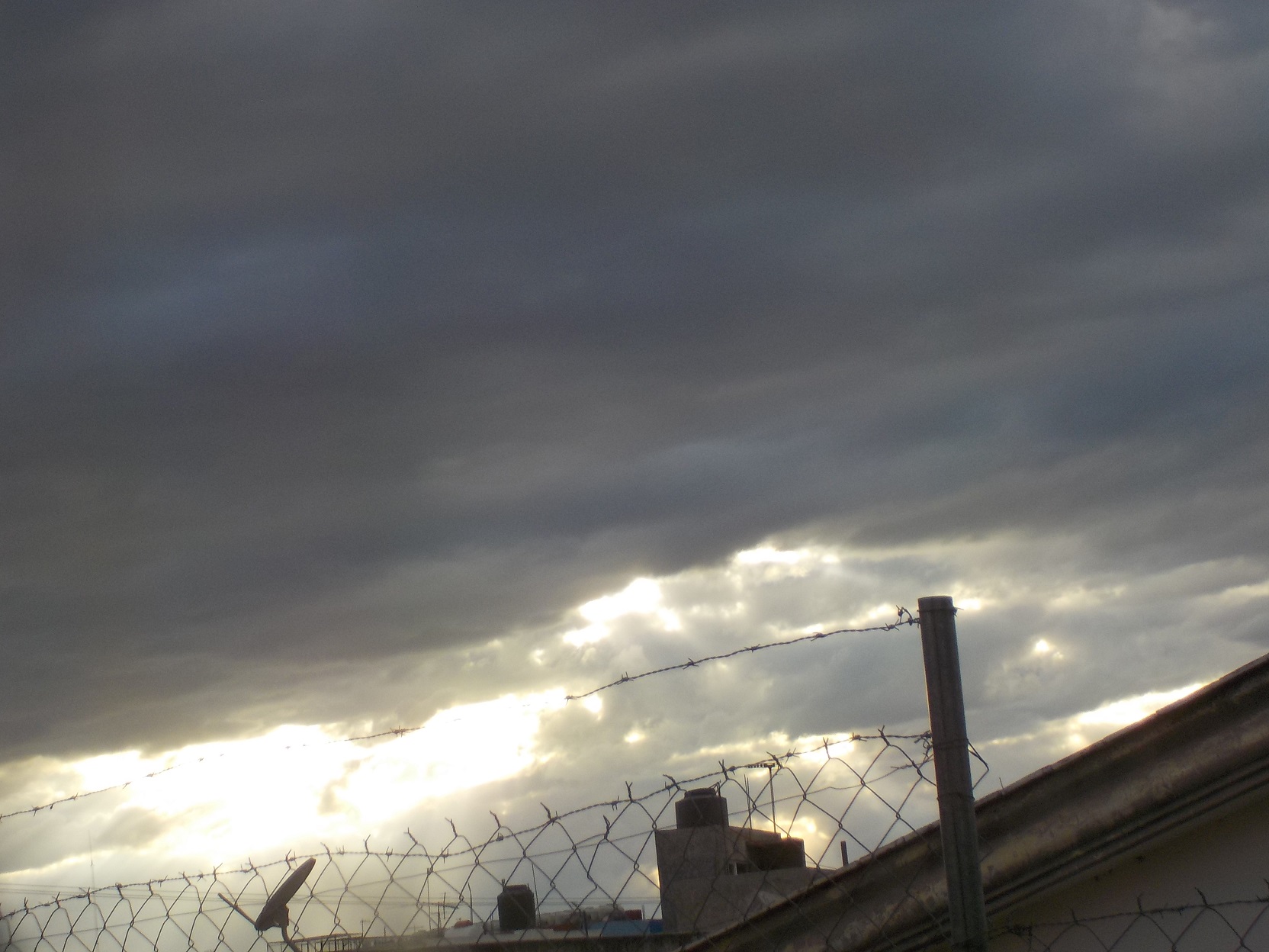 Puebla en pre contingencia ambiental por incendios forestales; mantendrán vacunación