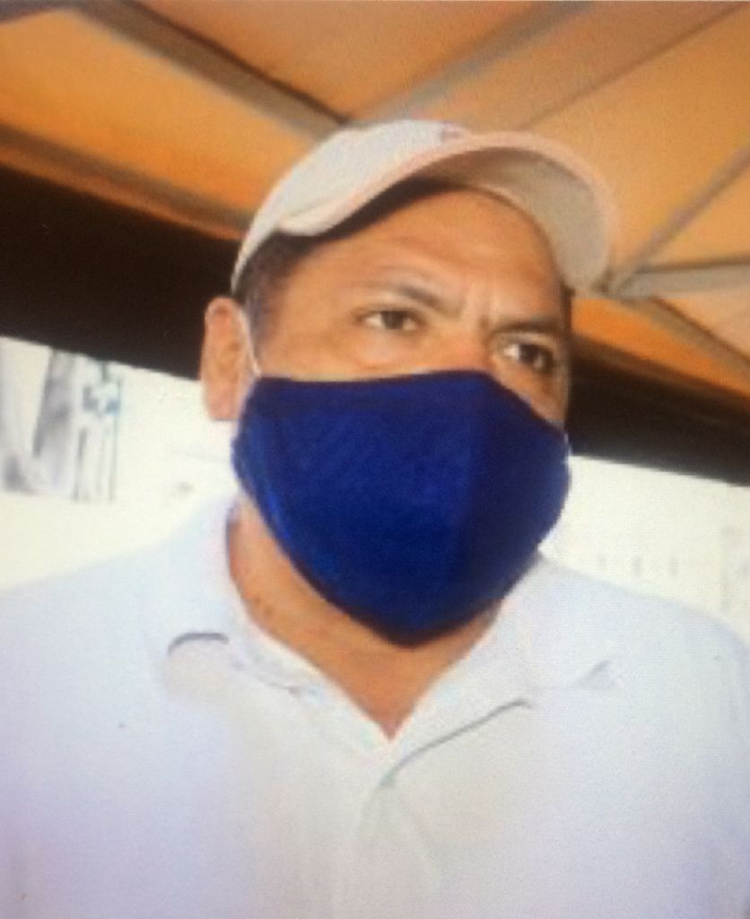 Candidato sin registro que ganó en Ahuehuetitla protesta afuera del IEE