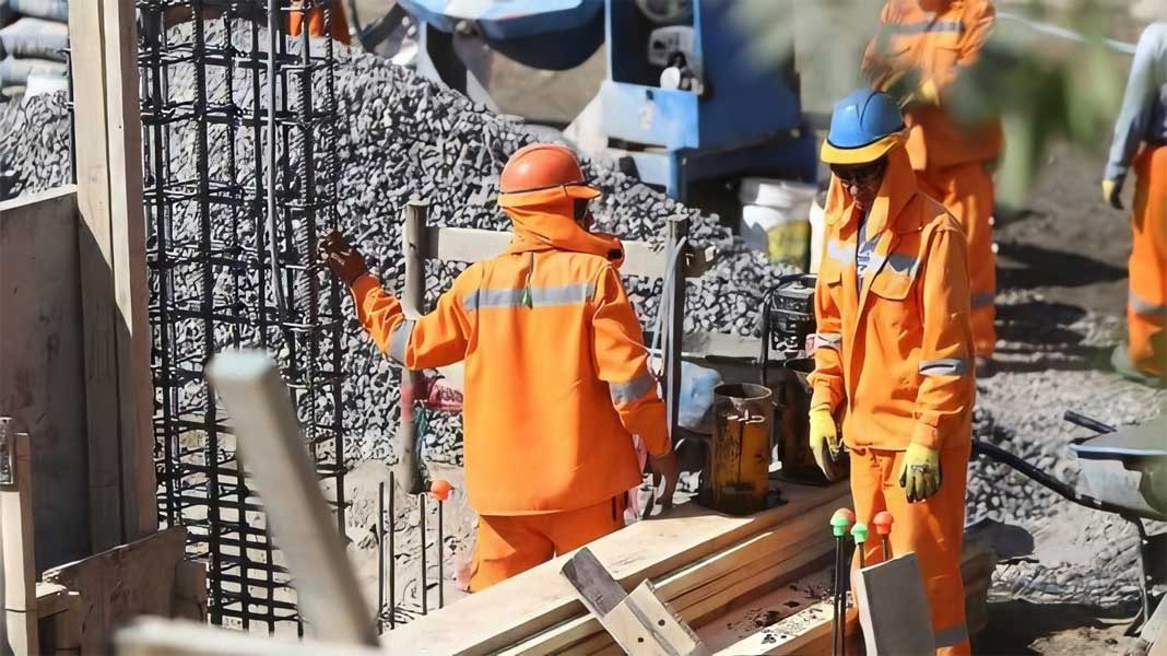 Crece empleo en industrias manufactureras y de la construcción en Puebla