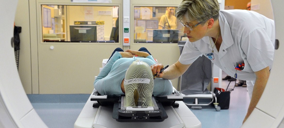Millones de personas mueren por cáncer ante la desigualdad de acceso a un  tratamiento