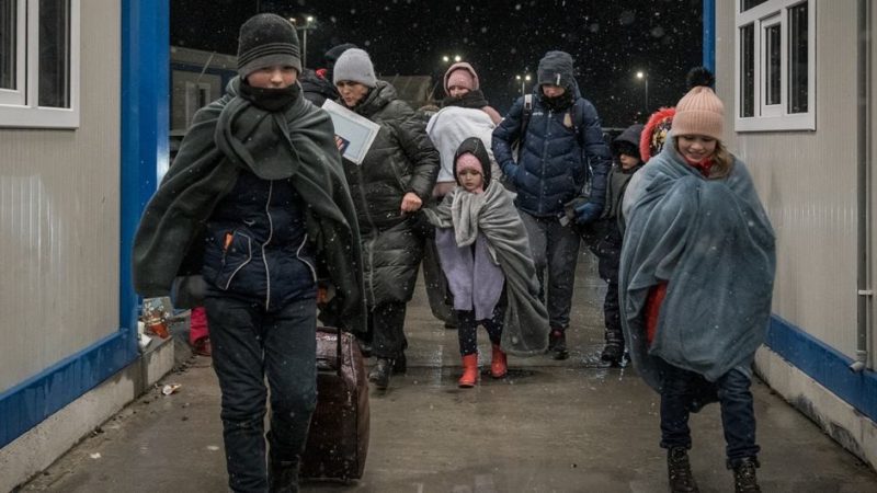Más de dos millones de personas han abandonado sus hogares, ante ofensiva rusa en Ucrania