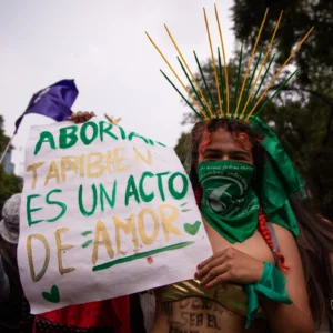 Mexicanas crean redes de acompañamiento para mujeres de Estados Unidos ante el riesgo de prohibición del aborto
