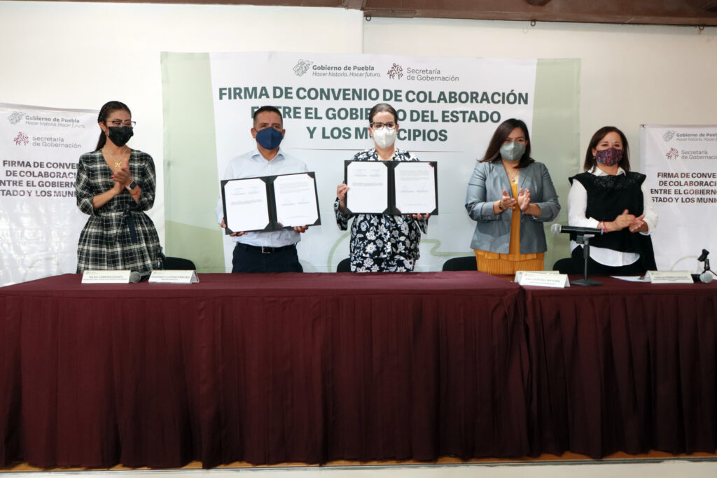 En su intervención, el alcalde Edmundo Tlatehui Percino refirió que este día marca un precedente en materia de igualdad y derechos humanos
