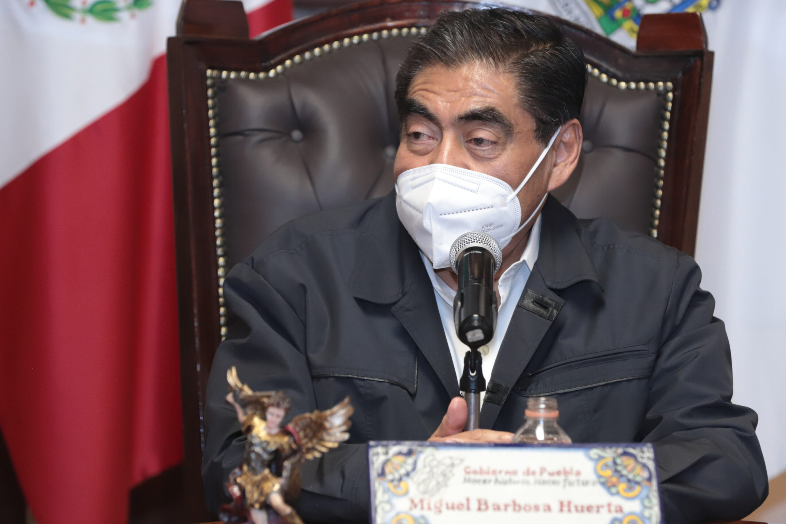 Porros y violentos no deben representar al movimiento de AMLO y MORENA: Miguel Barbosa