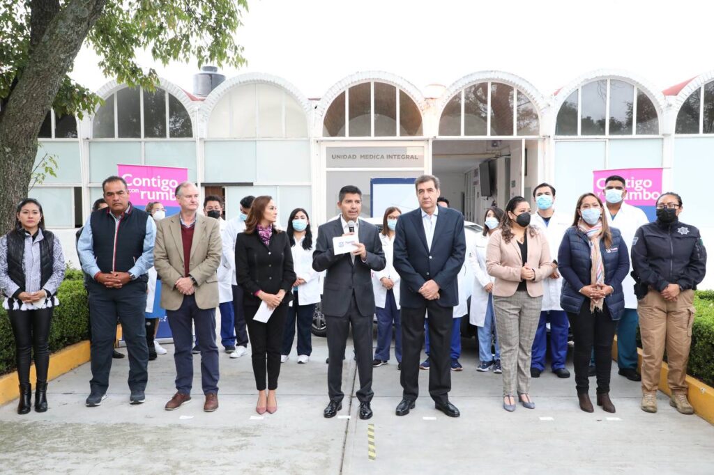 CLUB DE EMPRESARIOS DONA VEHÍCULO AL SMDIF DE PUEBLA EN APOYO AL PROGRAMA MÉDICO CONTIGO 3