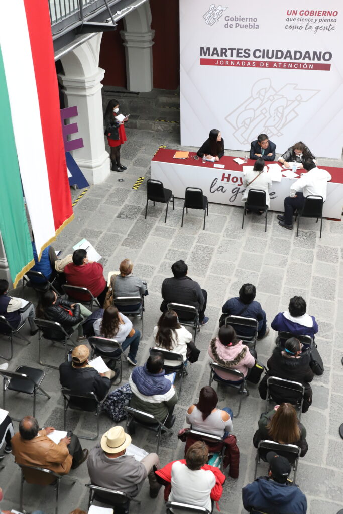 Con Martes Ciudadano Miguel Barbosa Huerta escucha y apoya a población ante necesidades