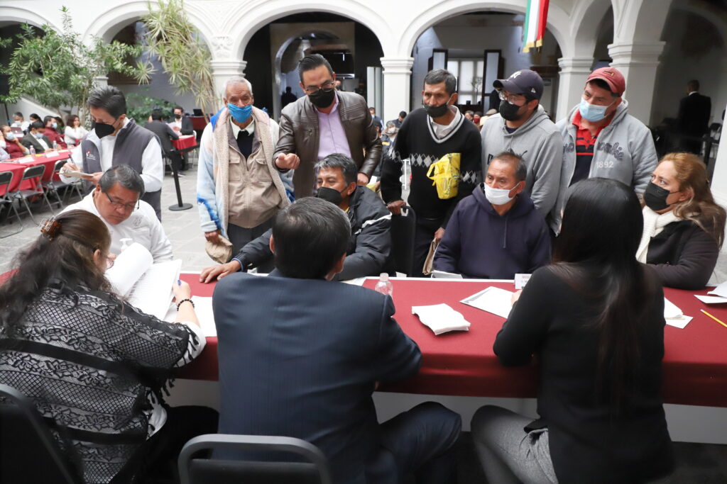 Con Martes Ciudadano Miguel Barbosa Huerta escucha y apoya a población ante necesidades