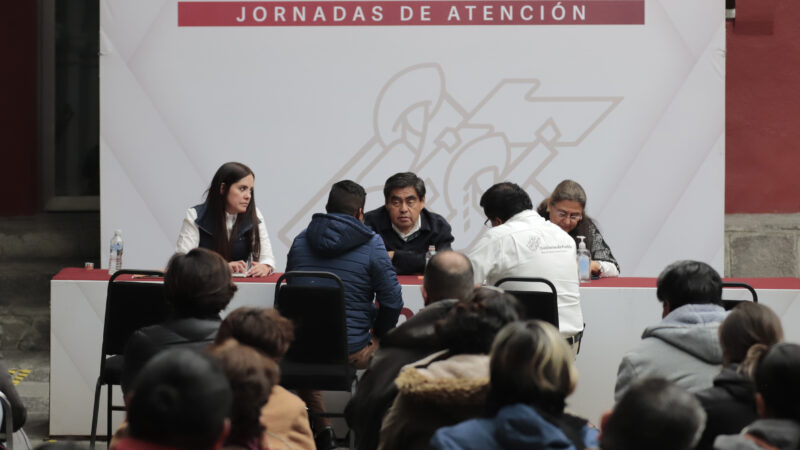 En “Martes Ciudadano”, Miguel Barbosa entrega aparatos ortopédicos a población vulnerable
