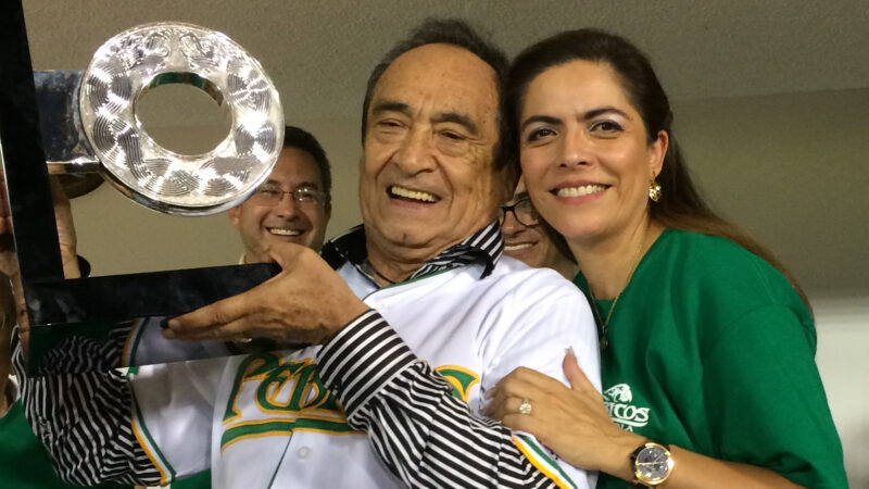 Recuerdan su familia al contador Rafael Moreno Valle Sánchez