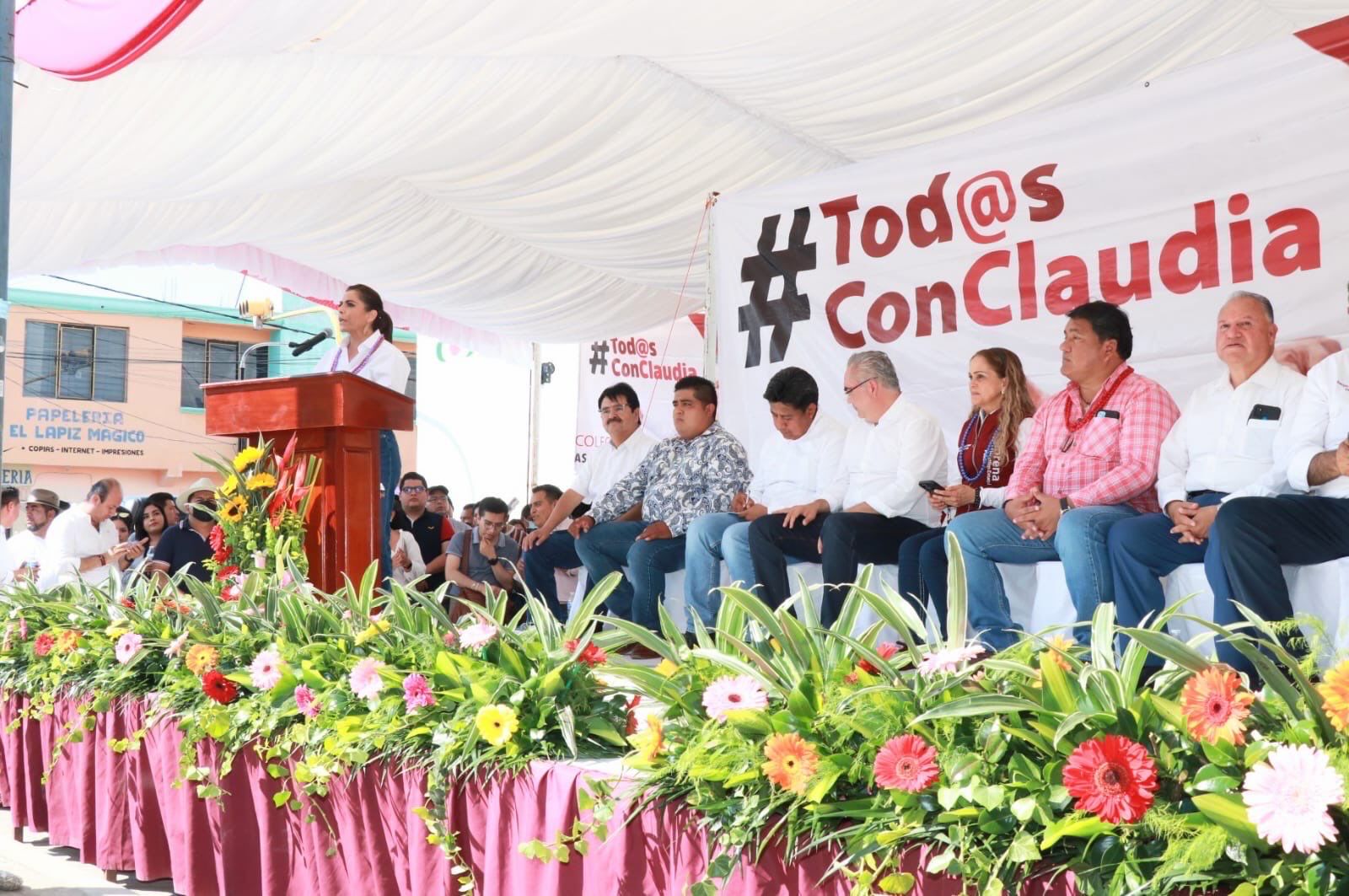 Desarrollo productivo en las regiones evita que migren los jóvenes mixtecos: Olivia Salomón