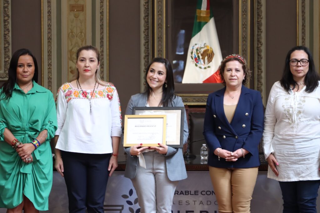 Reconoce en el Congreso a la científica poblana Margaret Zoila Domínguez investigadora de la NASA 