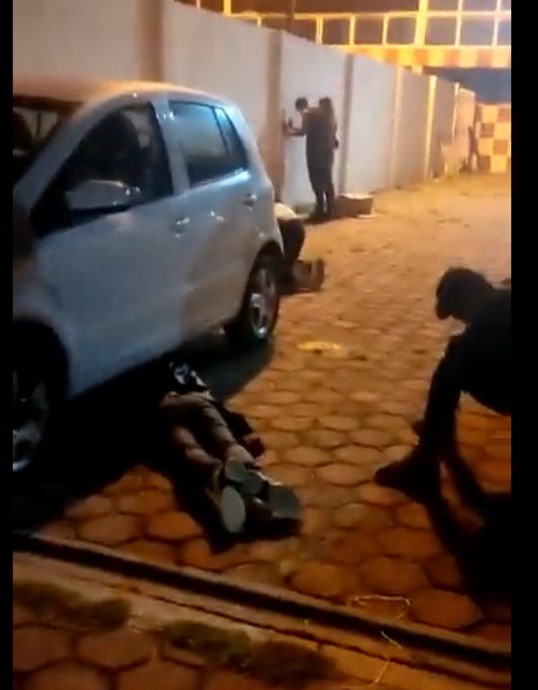 venden alcohol adulterado en el Salón Country de Puebla 