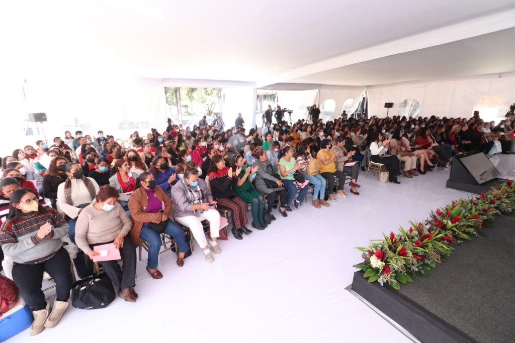 Más de mil se graduaron en el programa emprendimiento digital Mujer es Poder: Olivia Salomón 