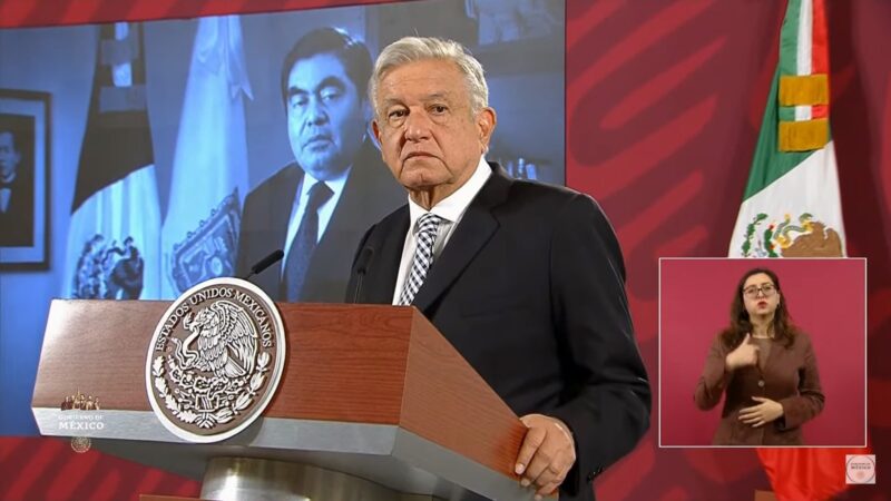 Miguel Barbosa fue un luchador por la democracia; AMLO rindió homenaje al gobernador de Puebla desde Palacio Nacional