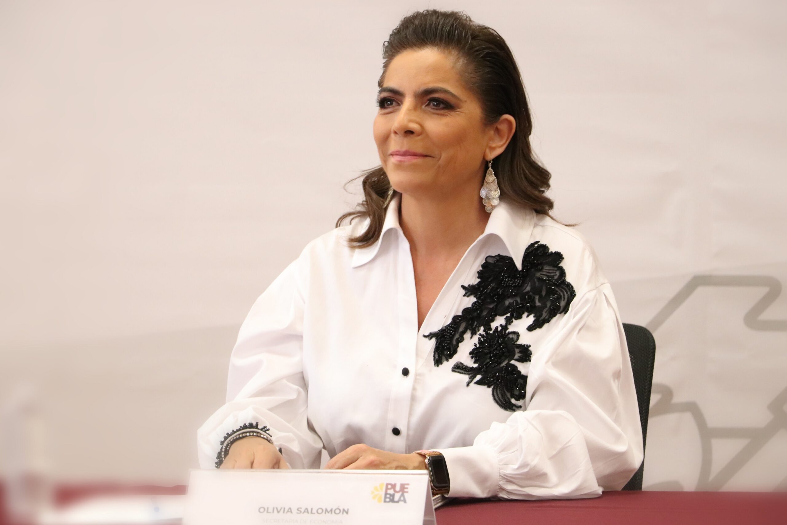 En noviembre 2022, aumentaron ingresos de sectores comercio y servicios: Economía