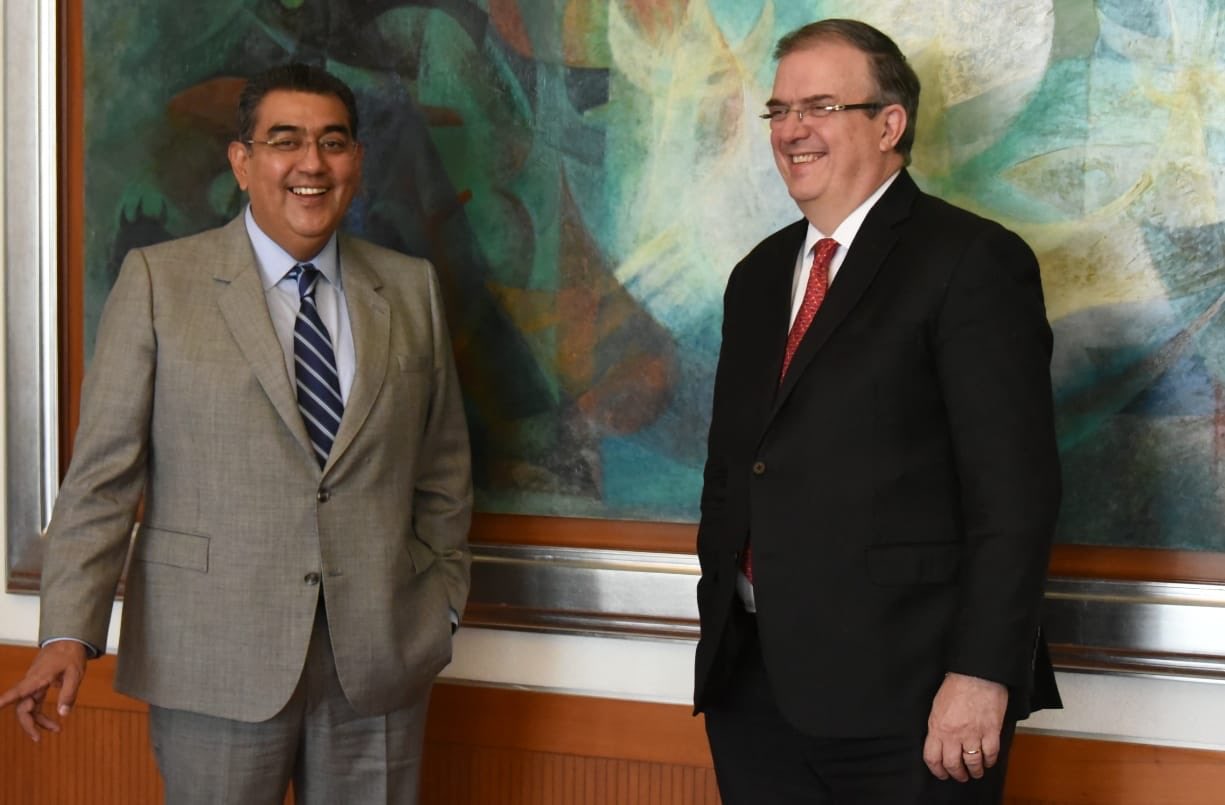 Sergio Céspedes y Marcelo Ebrard dialogan sobre inversiones para Puebla
