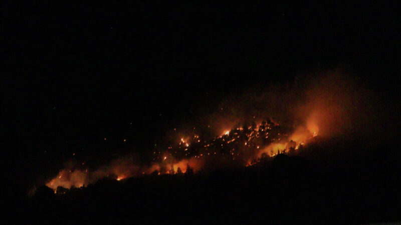 Supervisó el gobernador Sergio Salomón  acciones para sofocar tremendo incendio en las faldas del Pico de Orizaba