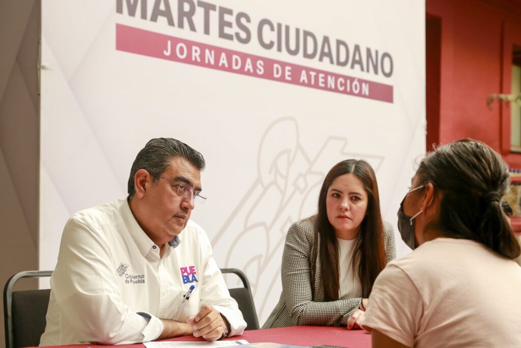 Refrenda Sergio Salomón compromiso con la salud de los poblanos