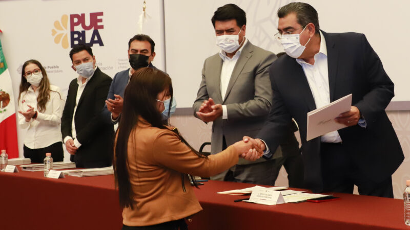 Entrega Sergio Salomón Céspedes 181 títulos de propiedad del programa de regularización de predios