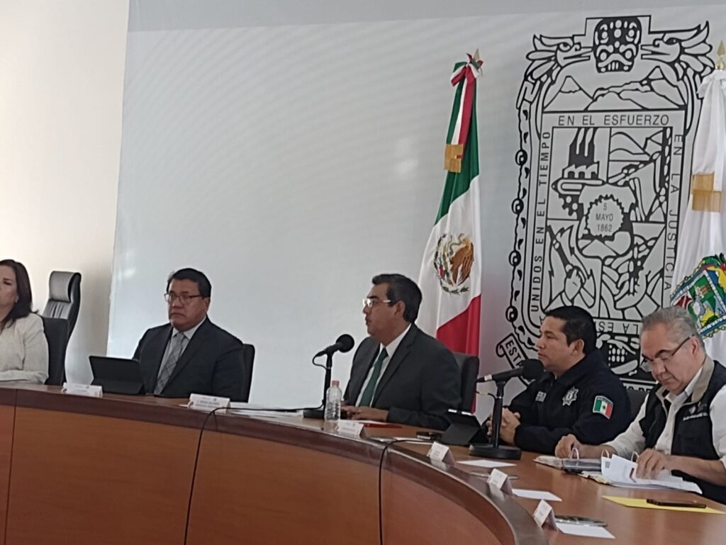 Fiscalía atenderá peticiones de feministas: Sergio Céspedes