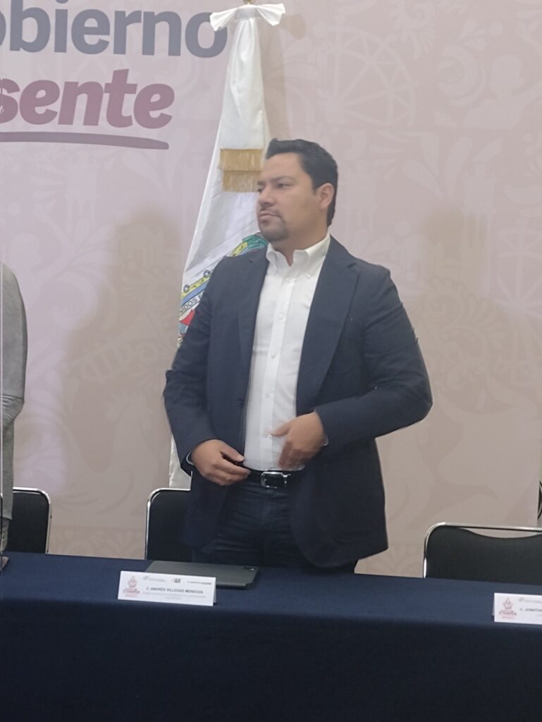 ANDRÉS VILLEGAS me manoseó y empujo