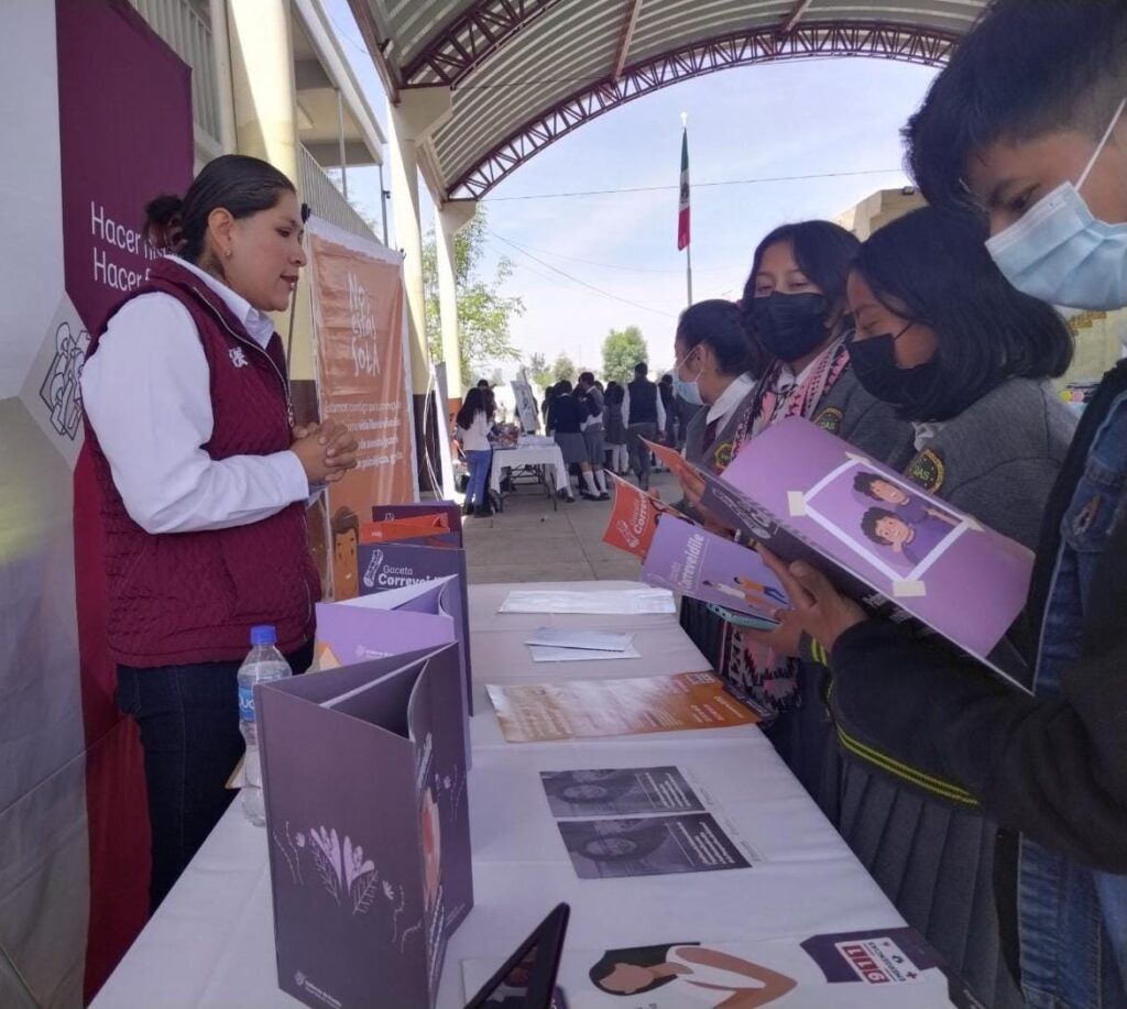 Orientación a estudiantes sobre maternar o no maternar, masculinidades no tradicionales 
