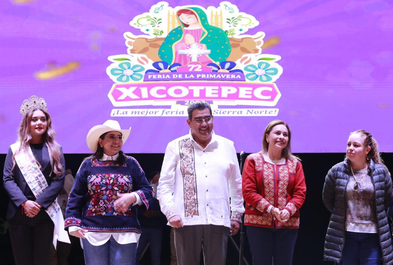 A conservar ferias, tradiciones y costumbres de Puebla, llama Sergio Salomón