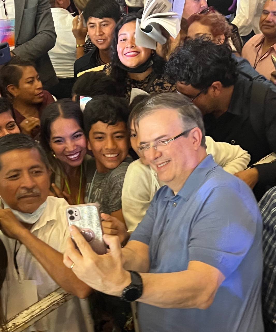 Marcelo Ebrard llama a presidenciables que renuncien antes de encuesta