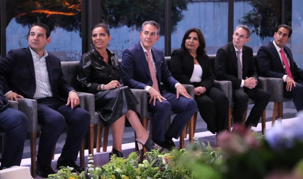 Más de 800 expositores y tres mil marcas presentarán en la feria internacional EXINTEX Puebla 2024: Olivia Salomón Participarán artesanas poblanas en la feria internacional