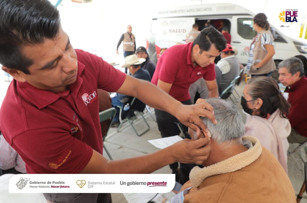 Con aparatos auditivos,  Gaby Bonilla impulsa la inclusión social en la entidad