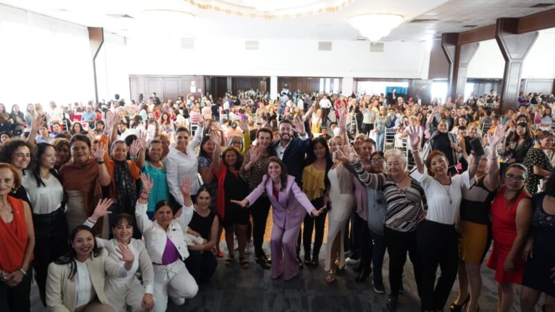 Más de mil mujeres de Puebla Capital se suman a la prevención del cáncer de mama en evento promovido por Toño López