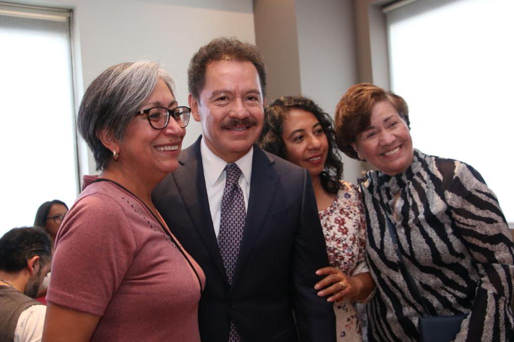 Nacho Mier lamenta que María Luisa Albores se retire de la contienda por la gubernatura de Puebla