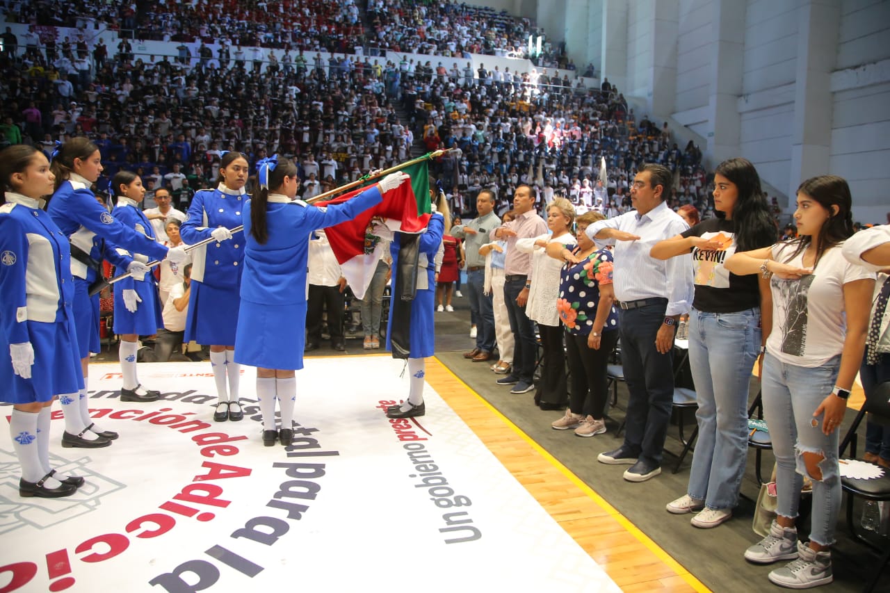 Garantizar futuro y desarrollo pleno de jóvenes, prioridad de Puebla: Sergio Salomón