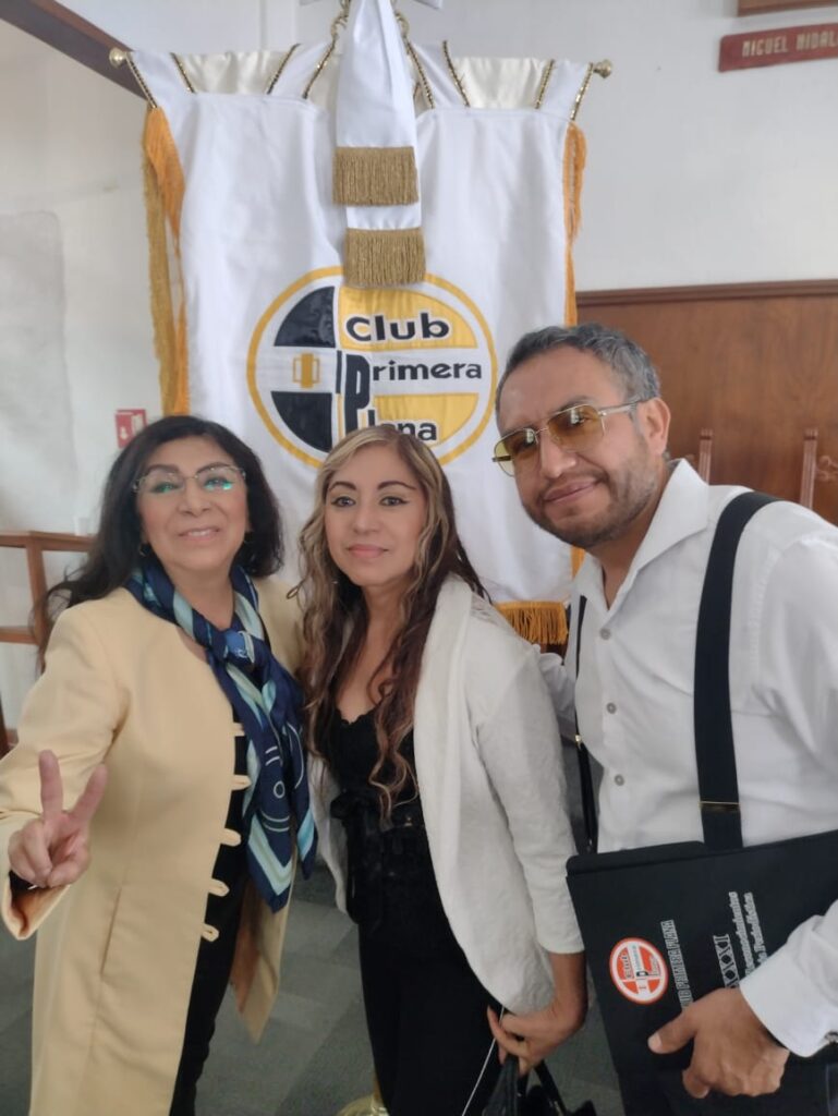 Claudia García Polo, Valentín Paredes y J. Leticia García Polo 