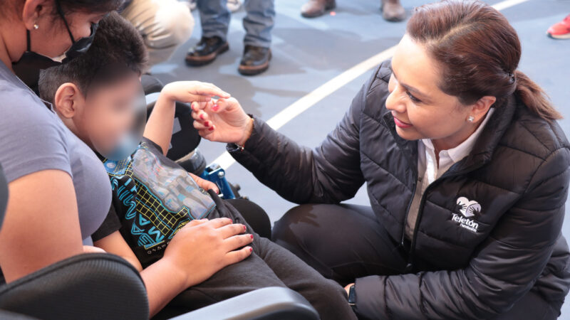 Realizan SEDIF y CRIT jornada de atención a personas con discapacidad