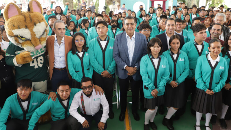 Puebla hace equipo con madres y padres de familia en beneficio de las y los estudiantes: SERGIO SALOMÓN
