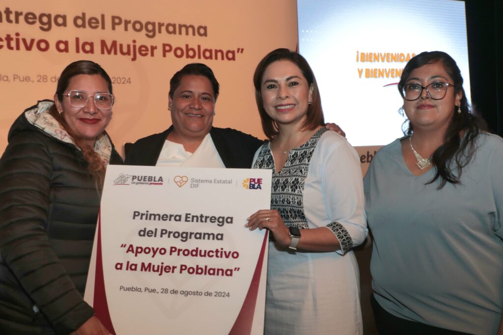 ENTREGA DE APOYOS PRODUCTIVOS A MUJERES (3)