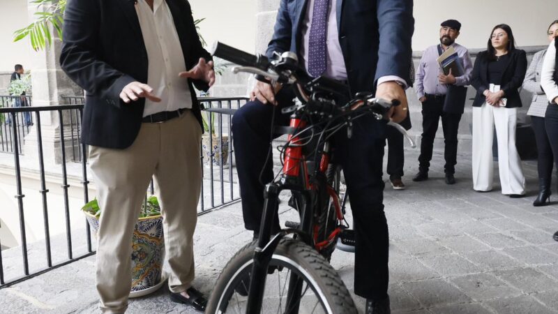 Puebla se alista para la electromovilidad refrenda Armenta