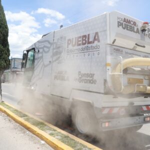 Tras años de abandono Puebla dignifica vialidades con Barrido Mecánico