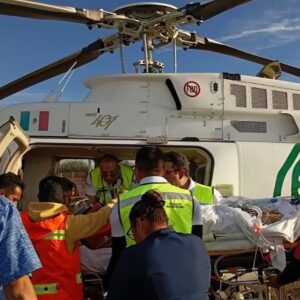 Trasladan por vía aérea a motociclista grave desde Ciudad Serdán a Puebla Capital