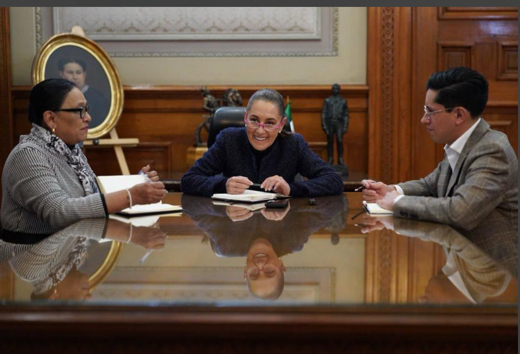Presidenta Claudia Sheinbaum conversa vía telefónica con el Papa León XIV para invitarlo a México